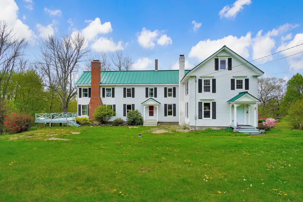 687 River Road Orrington ME 04474