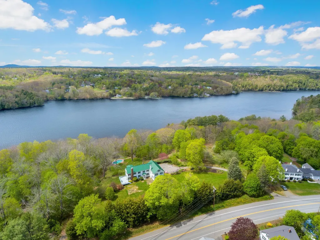 687 River Road Orrington ME 04474