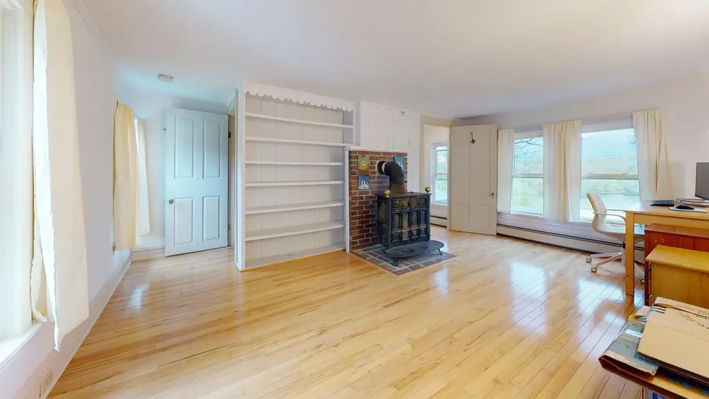 687 River Road Orrington ME 04474