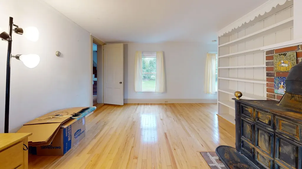 687 River Road Orrington ME 04474
