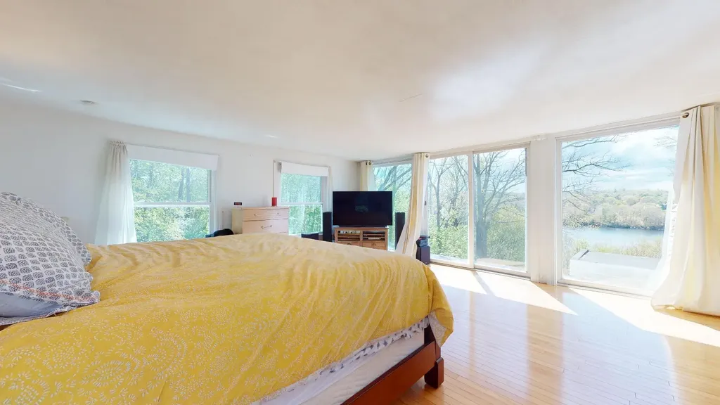 687 River Road Orrington ME 04474