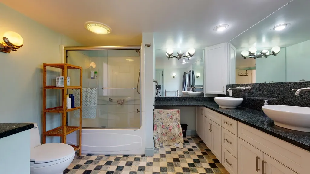 687 River Road Orrington ME 04474