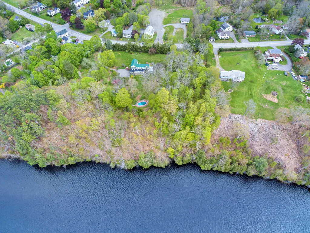 687 River Road Orrington ME 04474