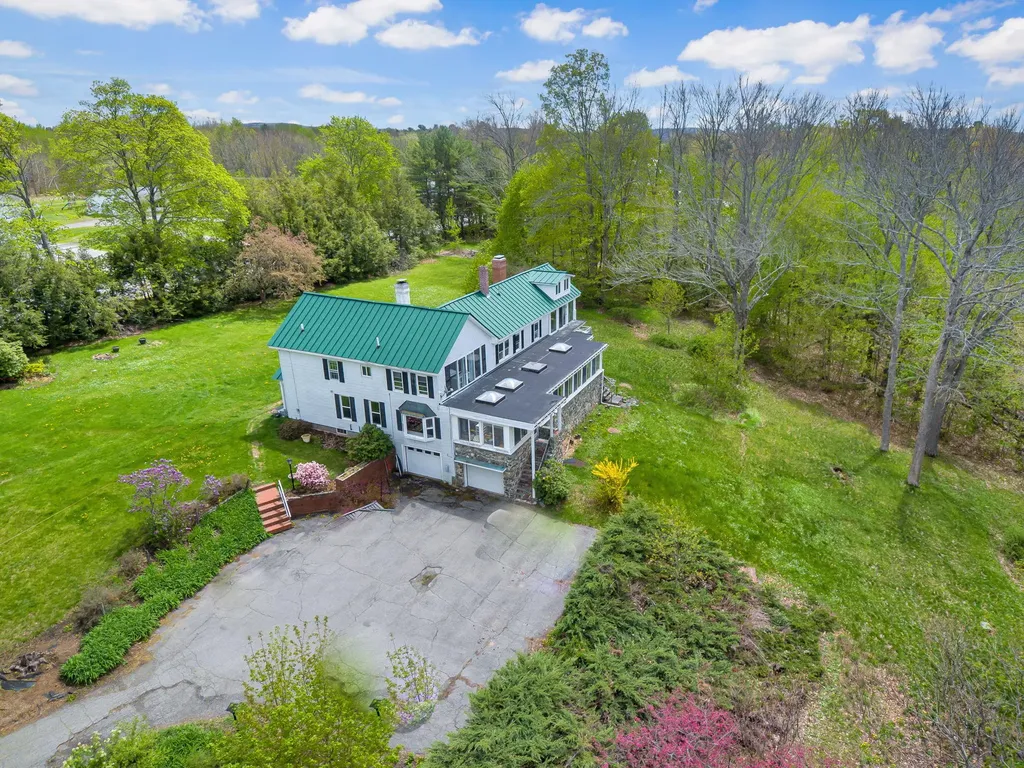 687 River Road Orrington ME 04474
