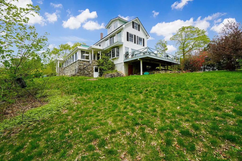 687 River Road Orrington ME 04474