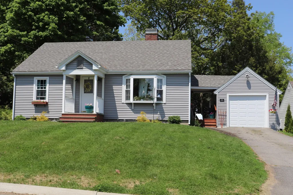 26 Allen Road Brewer ME 04412