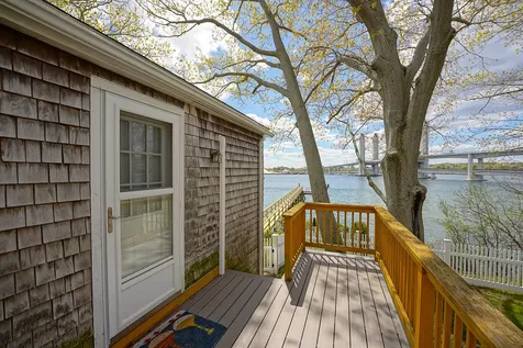 32 Mendum Avenue Kittery ME 03904