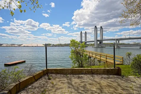 32 Mendum Avenue Kittery ME 03904