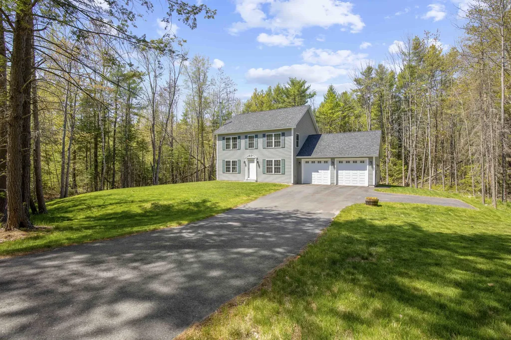 26 Puritan Lane Durham ME 04222