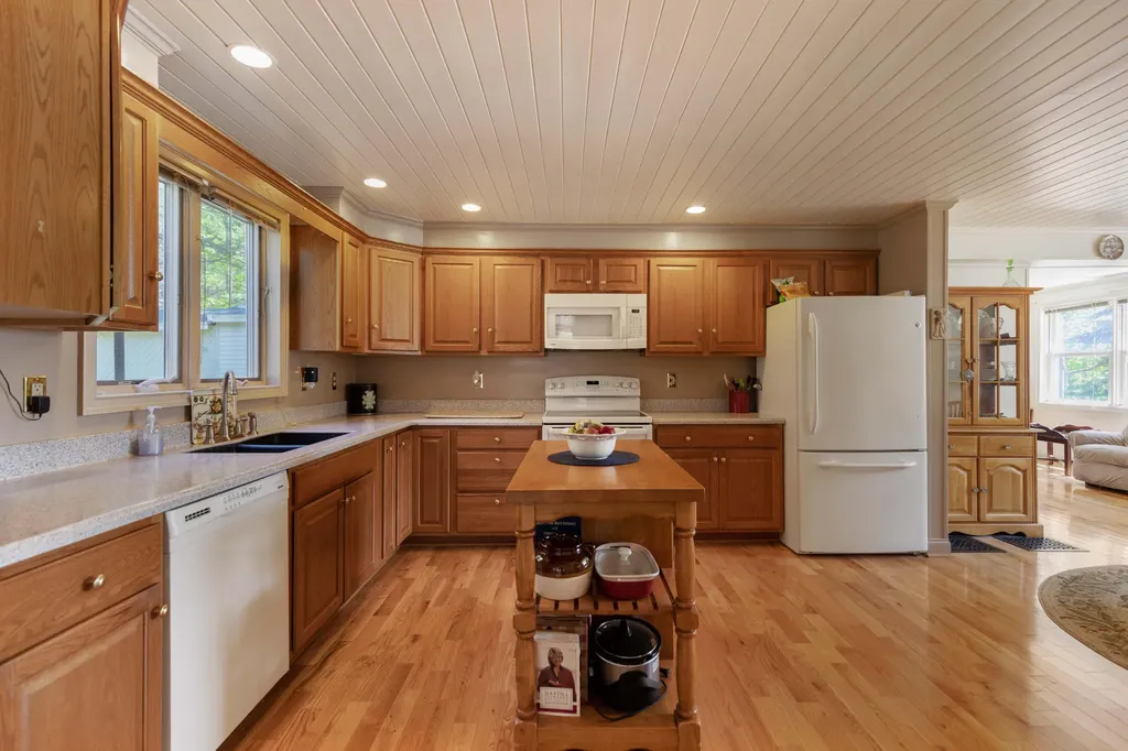 18 Conifer Trail Yarmouth ME 04096