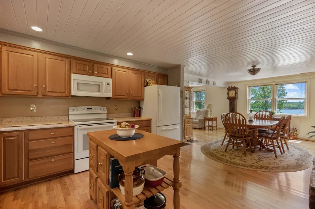 18 Conifer Trail Yarmouth ME 04096