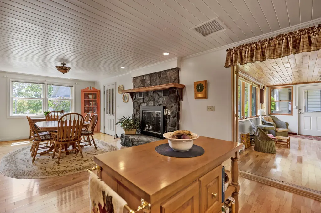 18 Conifer Trail Yarmouth ME 04096