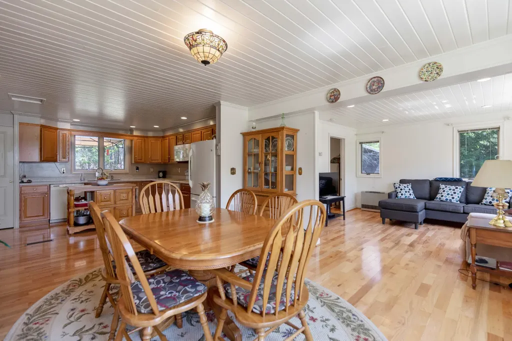 18 Conifer Trail Yarmouth ME 04096