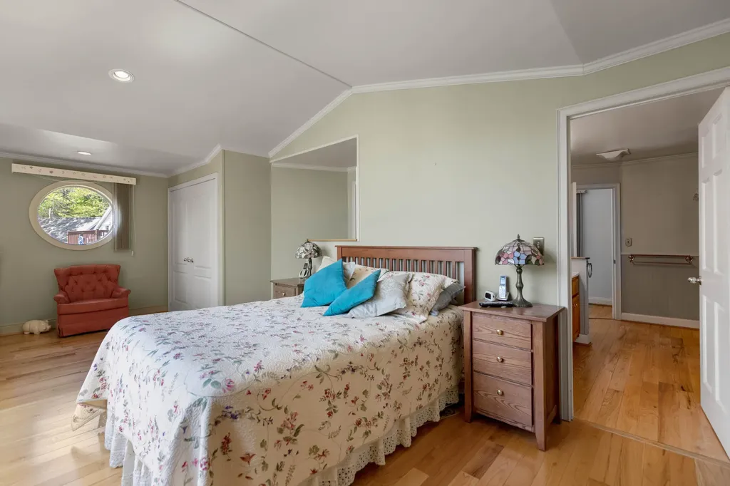 18 Conifer Trail Yarmouth ME 04096