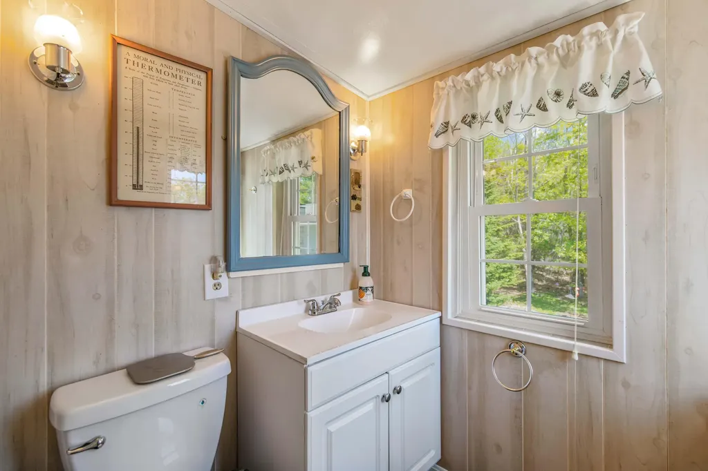 18 Conifer Trail Yarmouth ME 04096