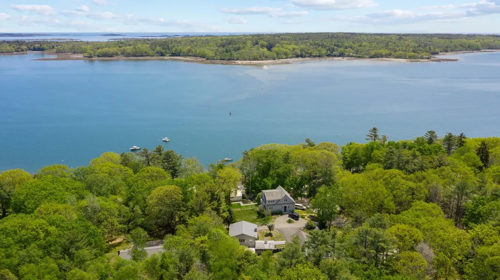 18 Conifer Trail Yarmouth ME 04096
