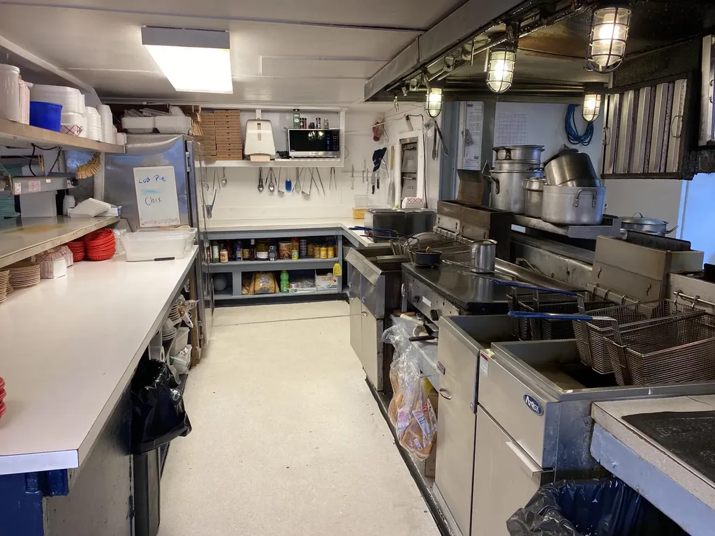 171 Roosevelt Trail Naples ME 04055