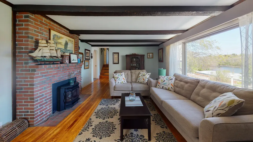11 Sunrise Terrace Thomaston ME 04861