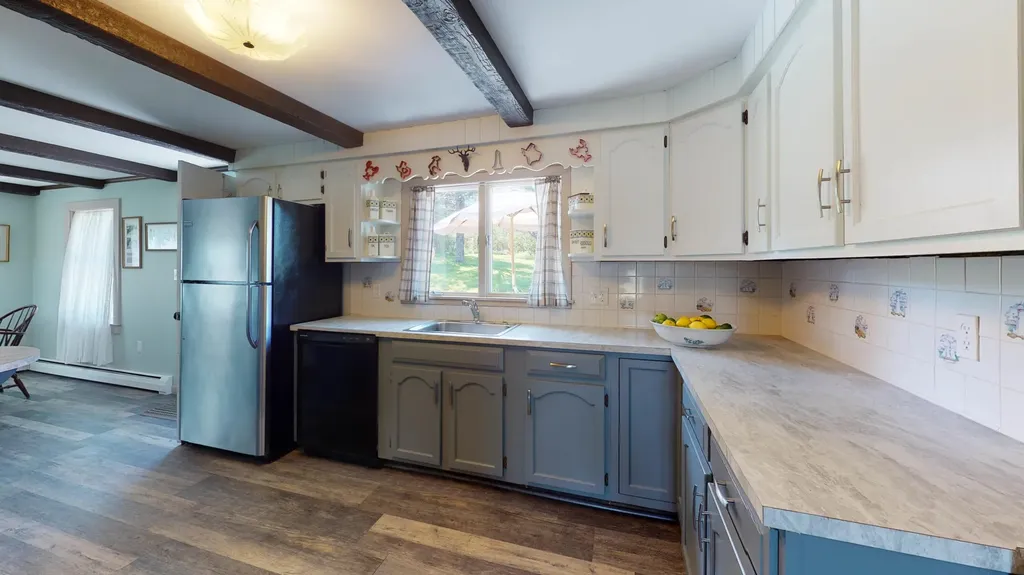 11 Sunrise Terrace Thomaston ME 04861