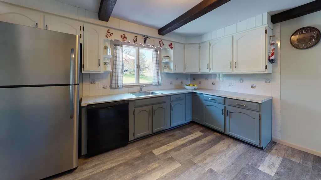 11 Sunrise Terrace Thomaston ME 04861