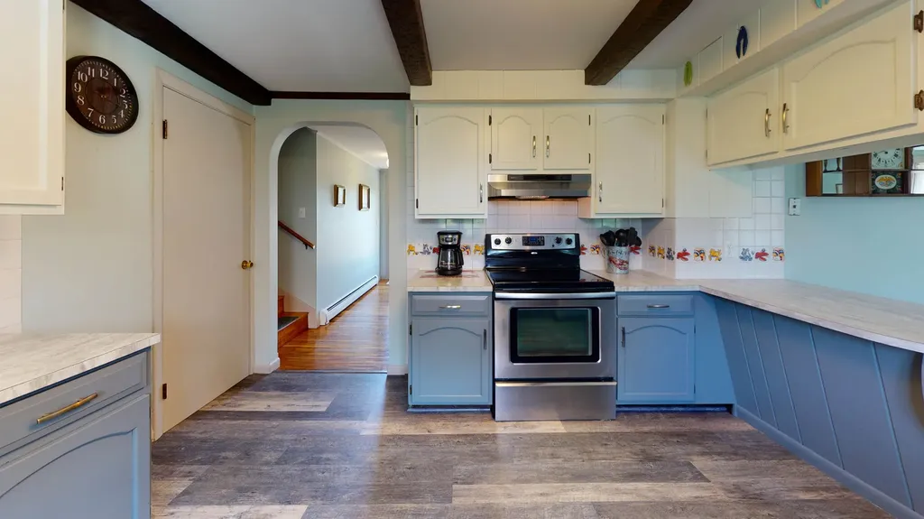 11 Sunrise Terrace Thomaston ME 04861
