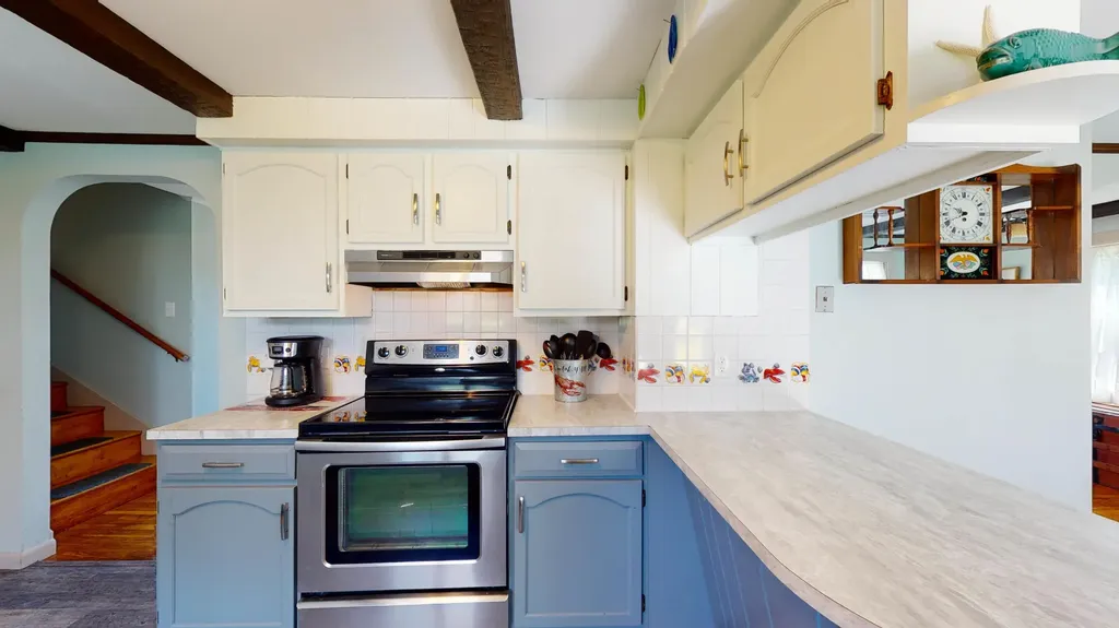 11 Sunrise Terrace Thomaston ME 04861
