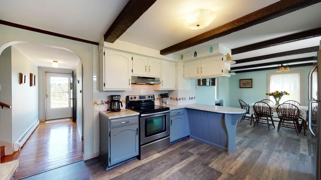 11 Sunrise Terrace Thomaston ME 04861