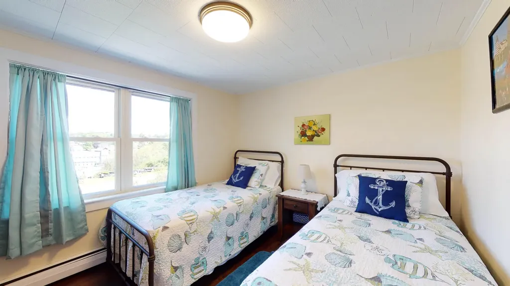 11 Sunrise Terrace Thomaston ME 04861