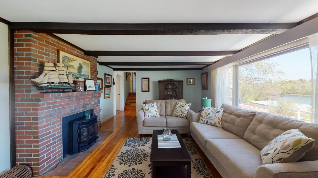11 Sunrise Terrace Thomaston ME 04861