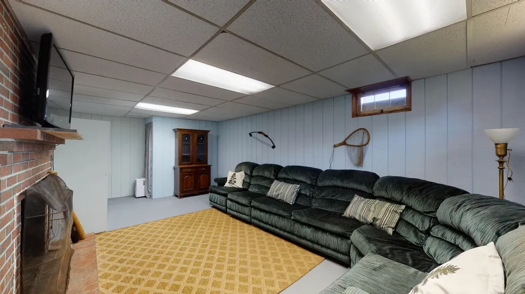 11 Sunrise Terrace Thomaston ME 04861