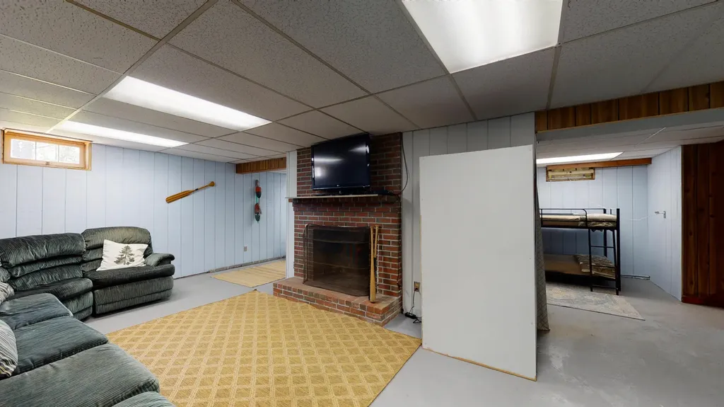 11 Sunrise Terrace Thomaston ME 04861