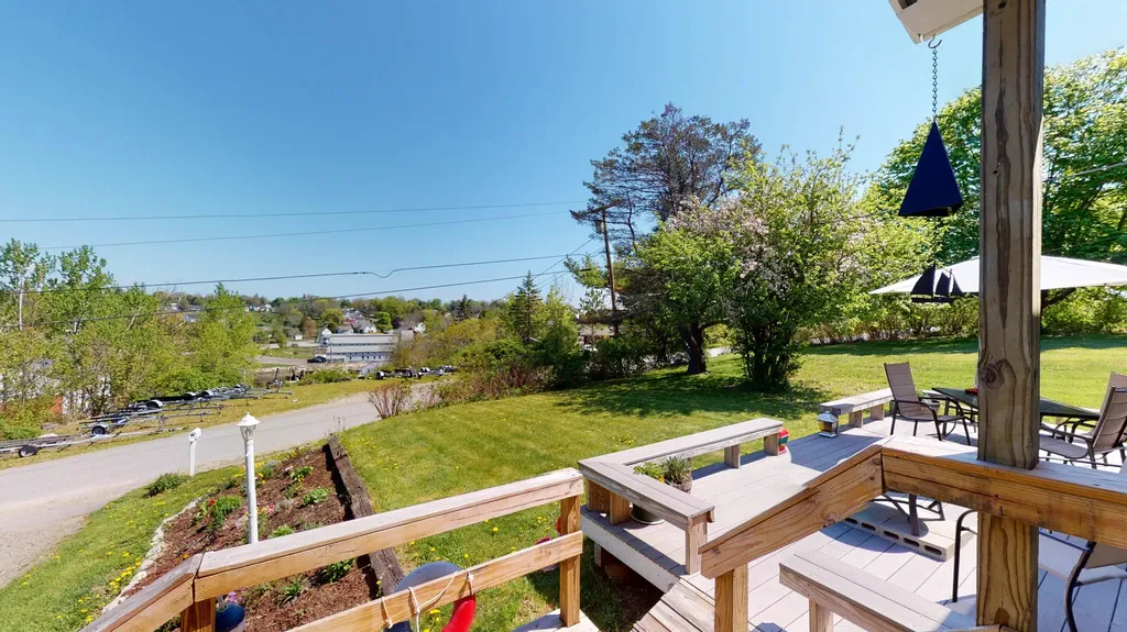 11 Sunrise Terrace Thomaston ME 04861