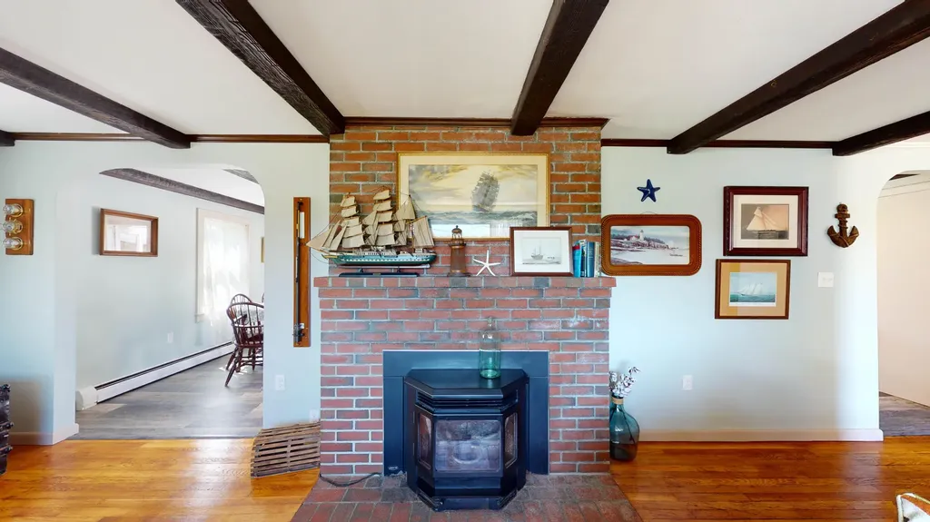 11 Sunrise Terrace Thomaston ME 04861