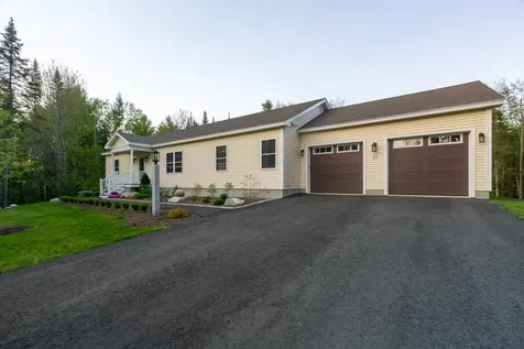 25 David Drive Topsham ME 04086