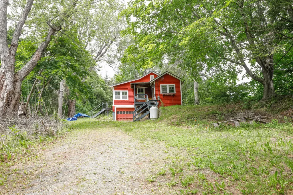 342 Main Road S Hampden ME 04444