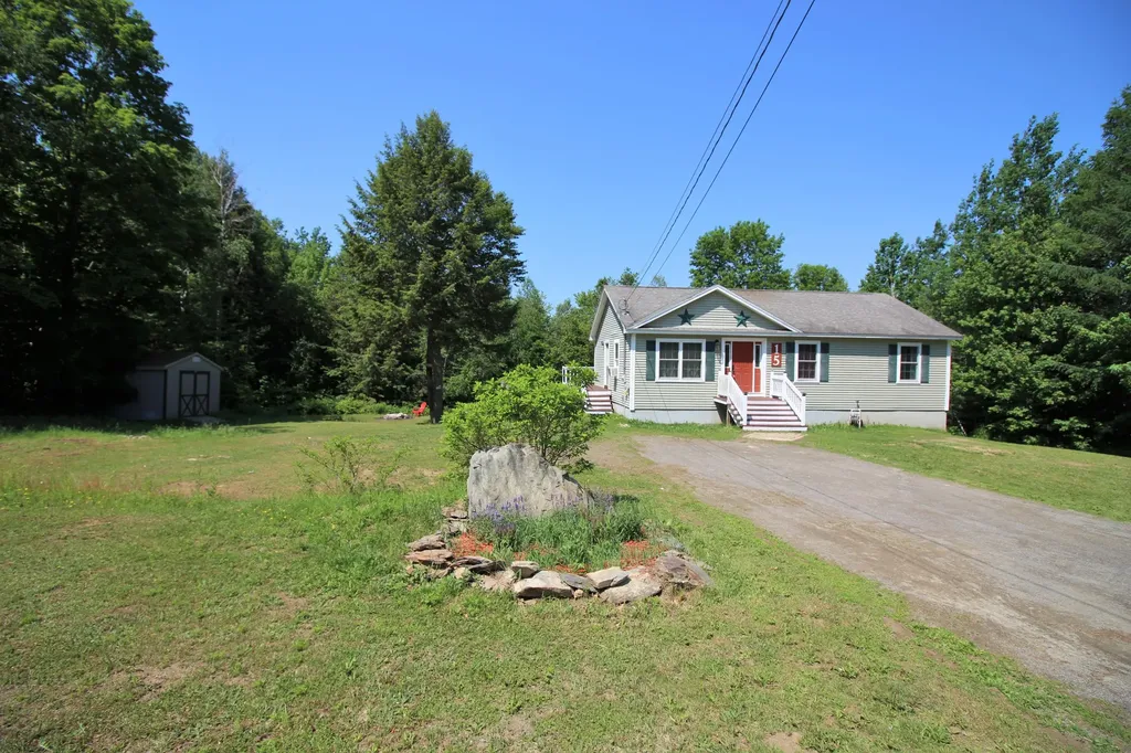 15 Levant Heights Drive Levant ME 04456