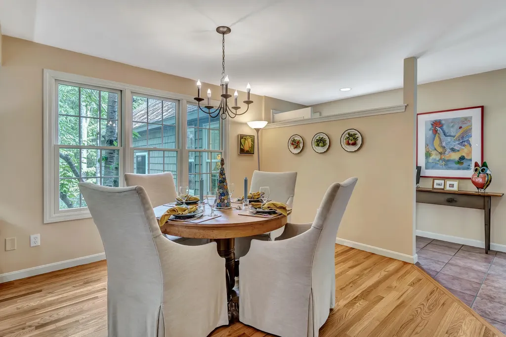 28 Ledgewood Drive Yarmouth ME 04096