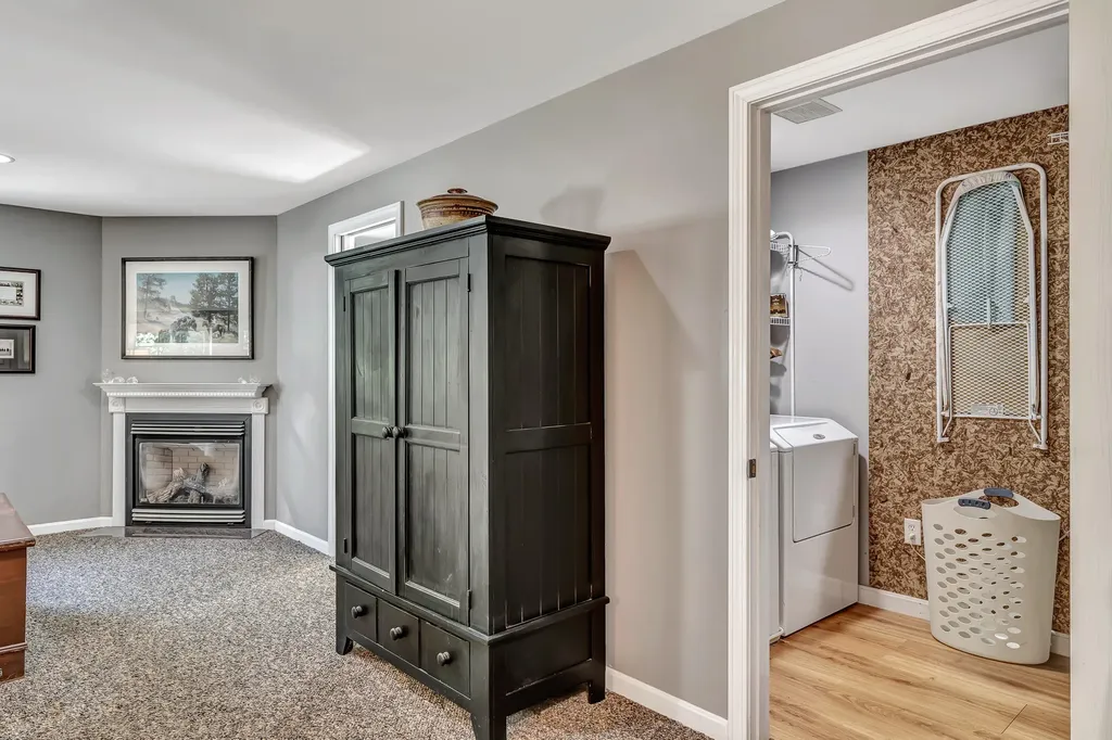 28 Ledgewood Drive Yarmouth ME 04096