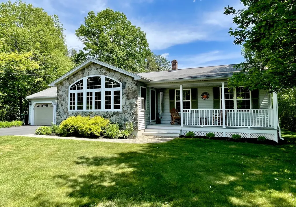 6 Tanglewood Drive Kennebunk ME 04043