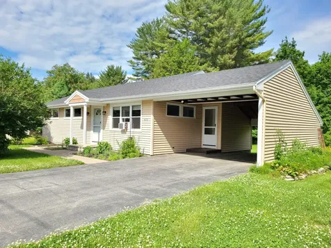 426 East Avenue Lewiston ME 04240