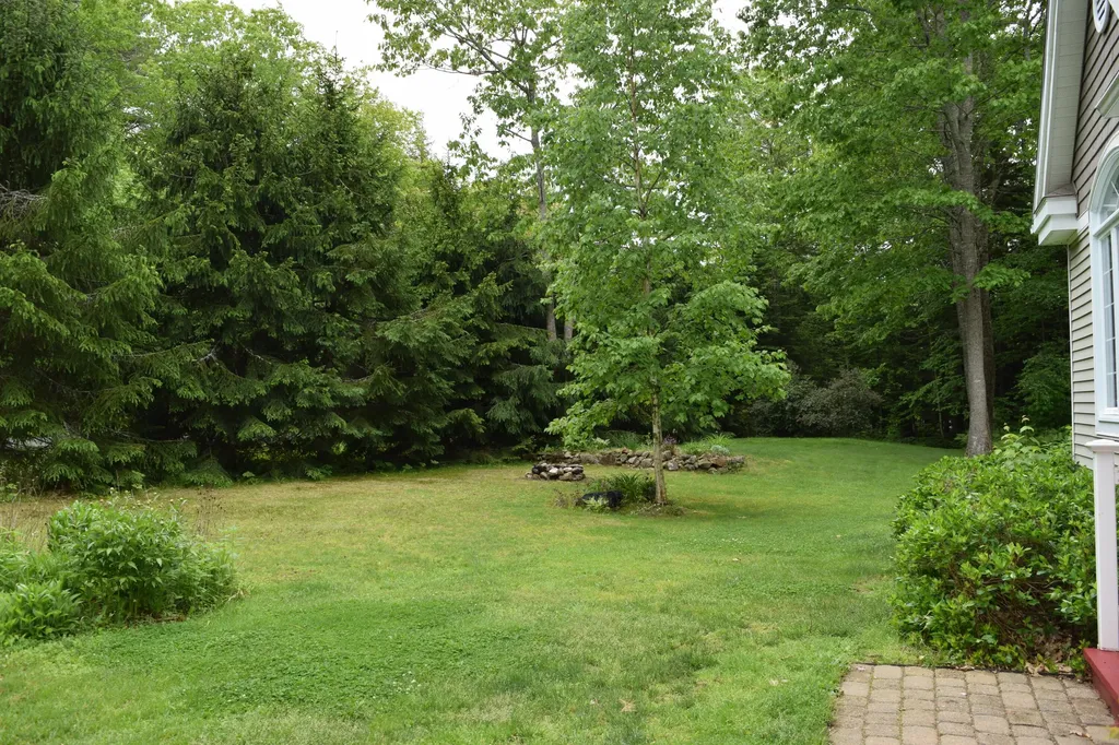 24 Hart Road Warren ME 04864