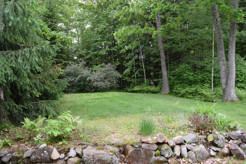 24 Hart Road Warren ME 04864