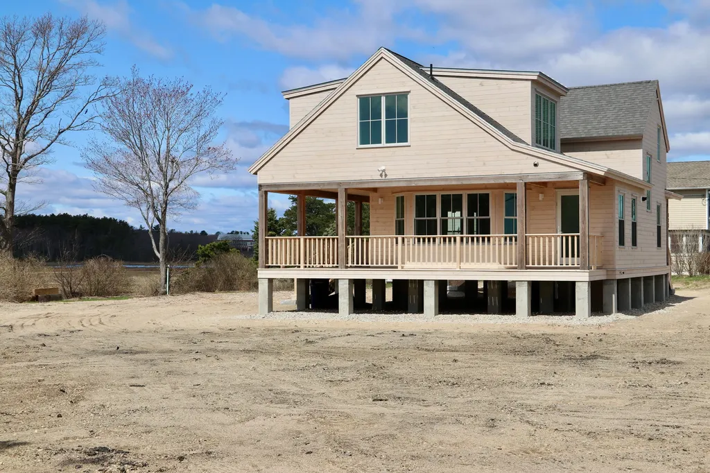 122 Hills Beach Road Biddeford ME 04005