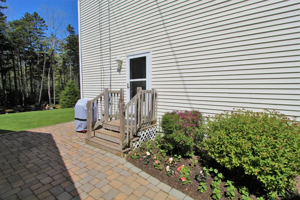 199 Walker Road Lamoine ME 04605
