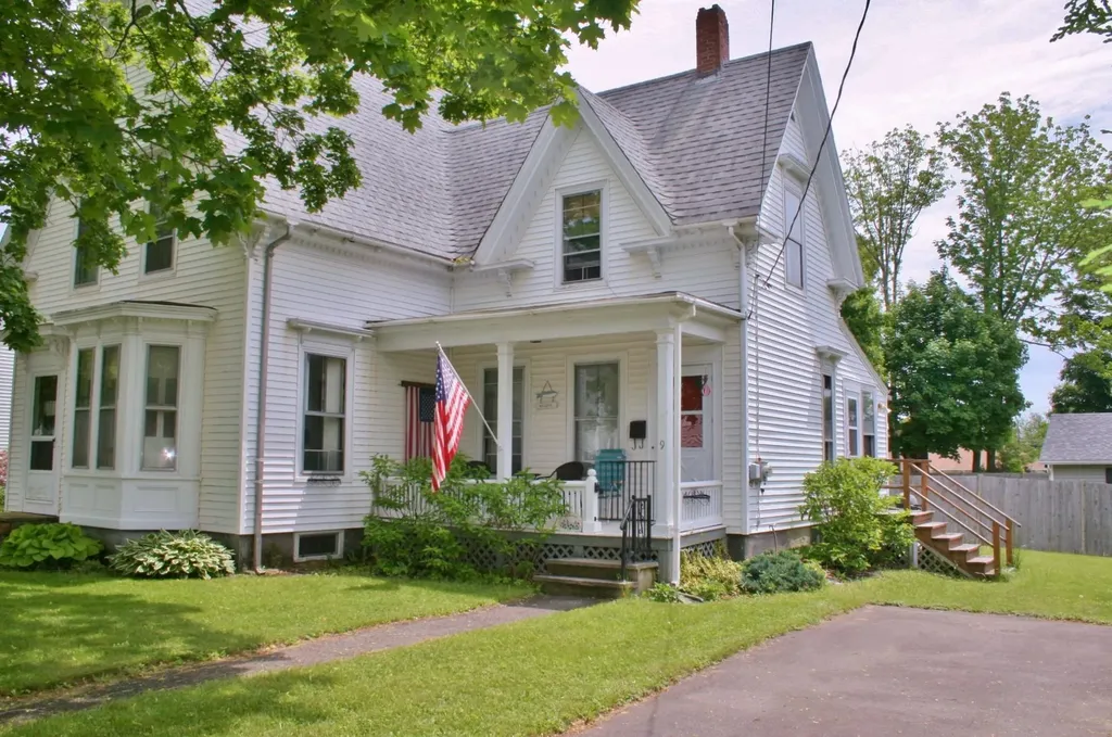 9 Knox Street Rockland ME 04841