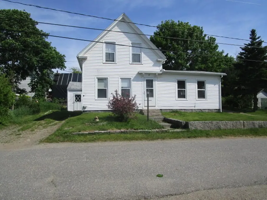 12 Starr Street Vinalhaven ME 04863