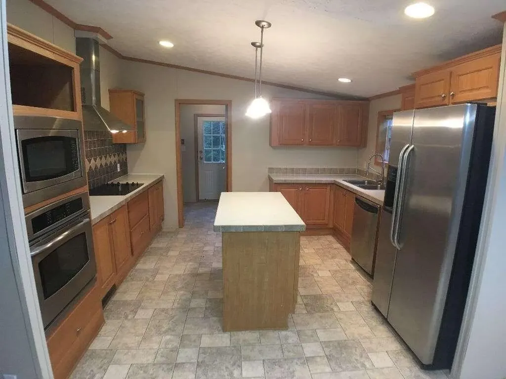 872 Pleasant Point Road Cushing ME 04563