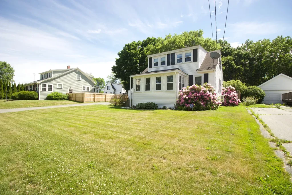 10 Rutland Street Bangor ME 04401