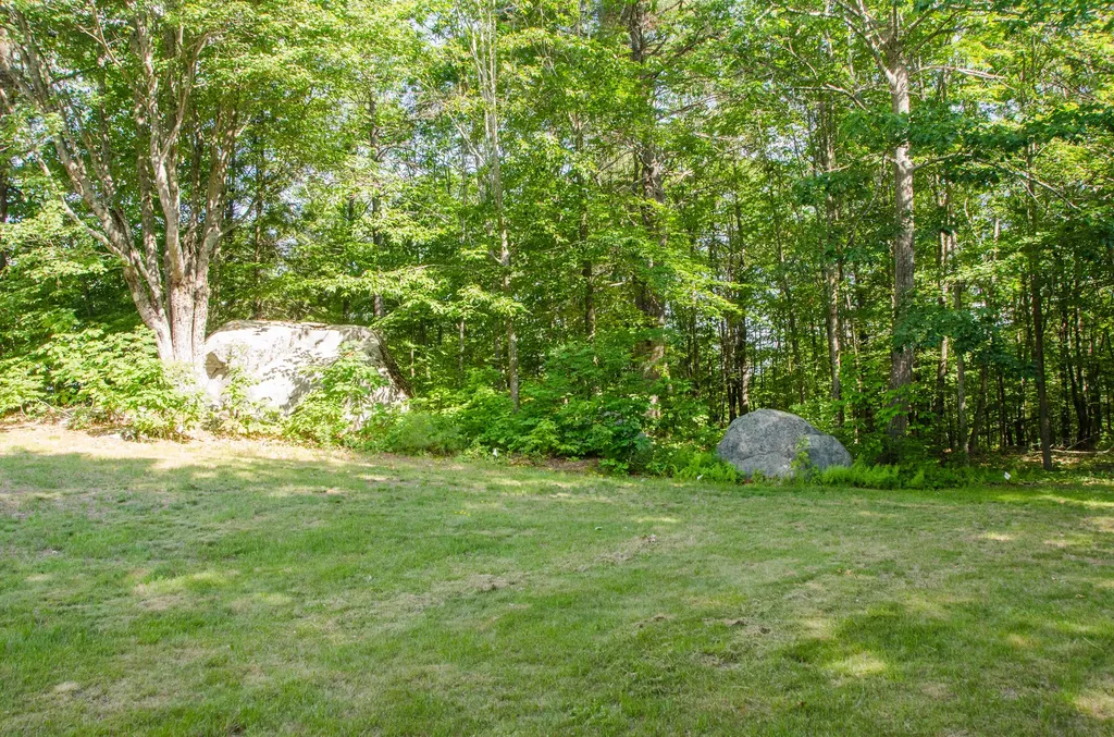 9 Booker Road Belgrade ME 04917