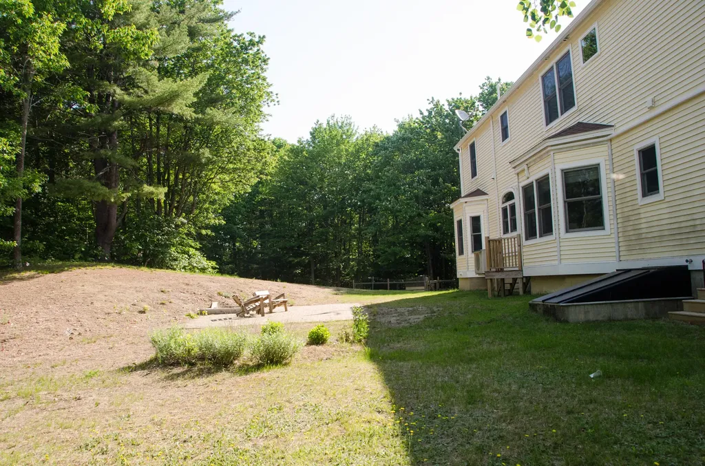 9 Booker Road Belgrade ME 04917